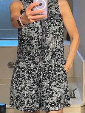 Banana Republic Navy and White Floral Shirt Dress 💕